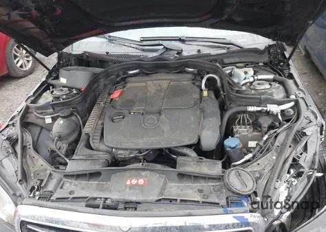 2014 Mercedes-Benz E 350 z USA, uszkodzony, nr VIN WDDHF5KB5EA884568